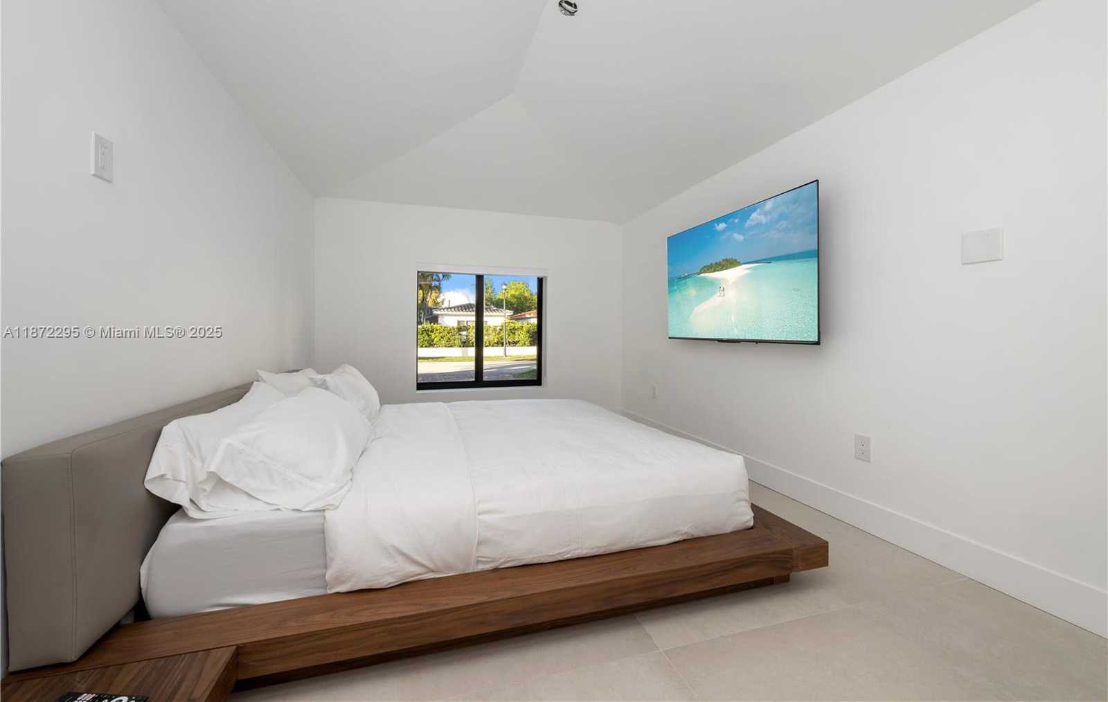 Small Image of 900 WEST 47TH CT, Miami Beach Number 6