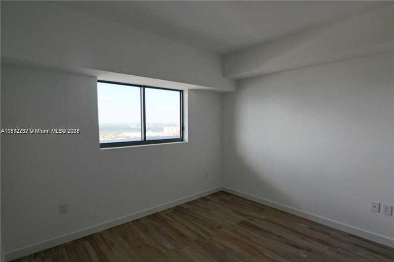 Small Image of 460 NORTH EAST 28 ST #2505, Miami Number 16