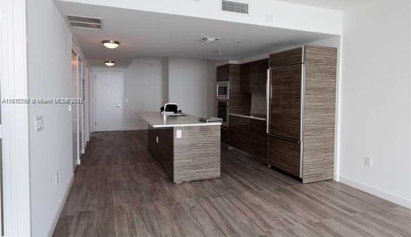 Small Image of 460 NORTH EAST 28 ST #2505, Miami Number 9