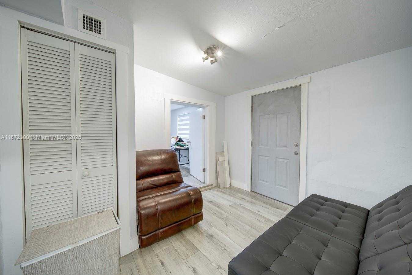 Small Image of 1070 NORTH WEST 132ND ST, North Miami Number 13