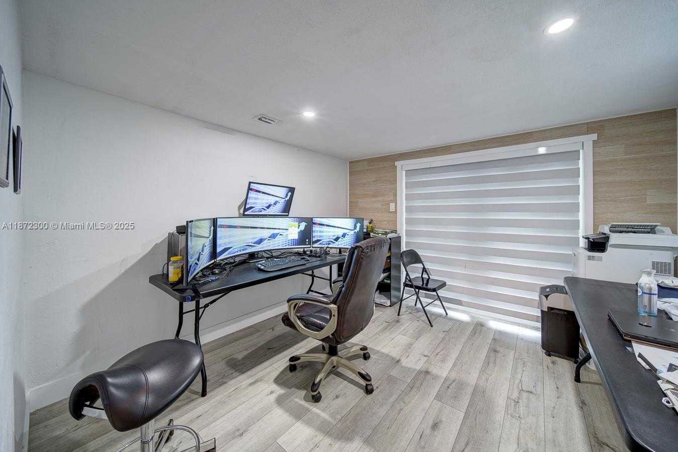 Small Image of 1070 NORTH WEST 132ND ST, North Miami Number 14