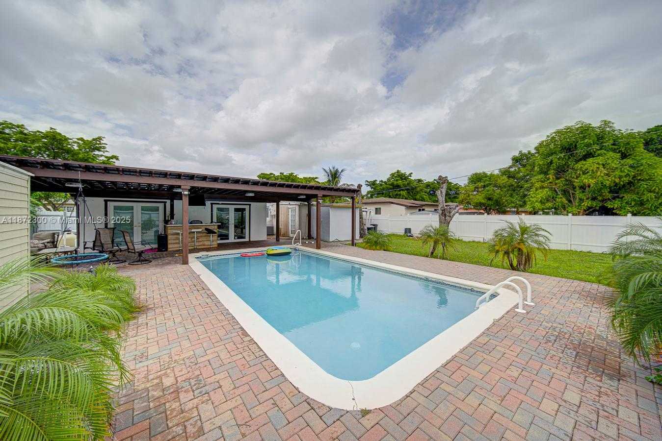 Small Image of 1070 NORTH WEST 132ND ST, North Miami Number 17