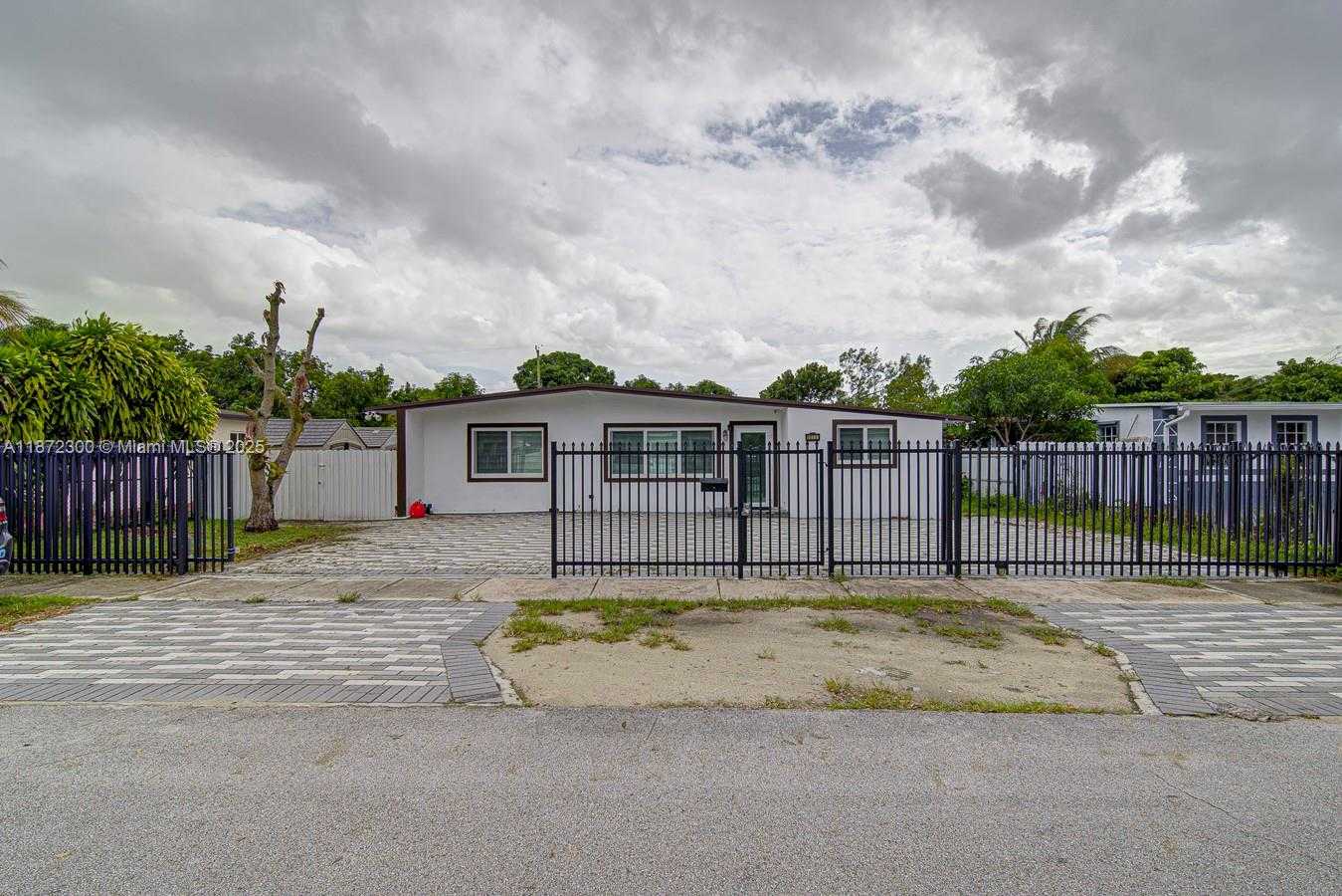 Small Image of 1070 NORTH WEST 132ND ST, North Miami Number 2