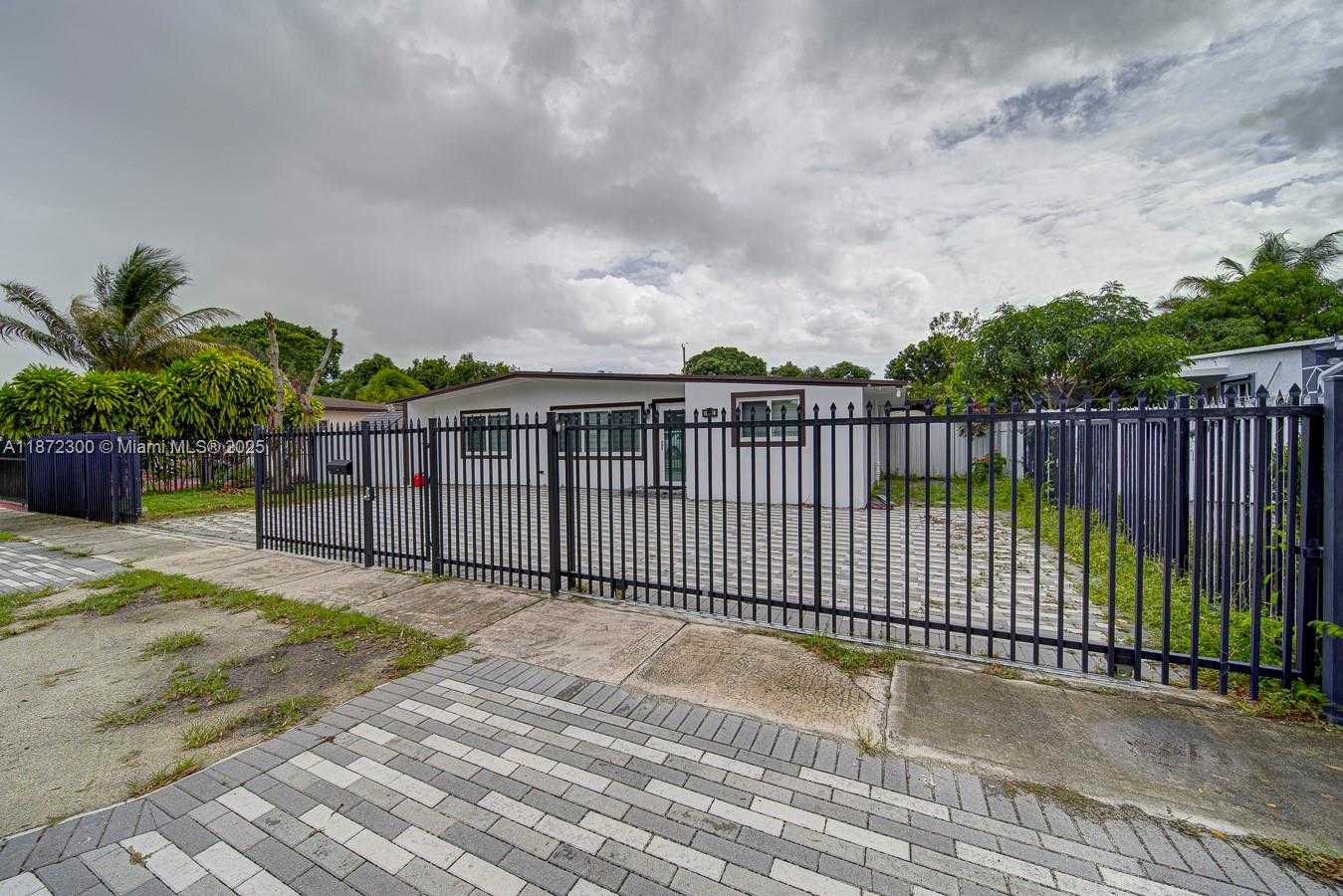 Small Image of 1070 NORTH WEST 132ND ST, North Miami Number 3