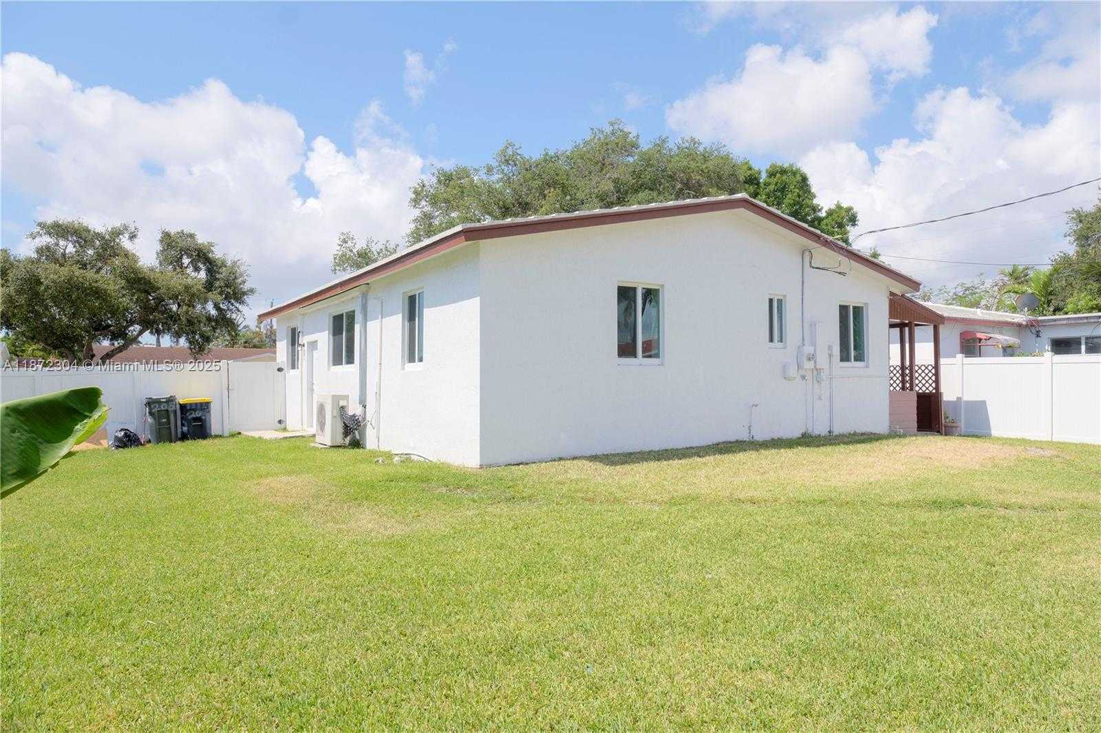 Small Image of 205 SOUTH EAST 4TH ST, Dania Beach Number 35