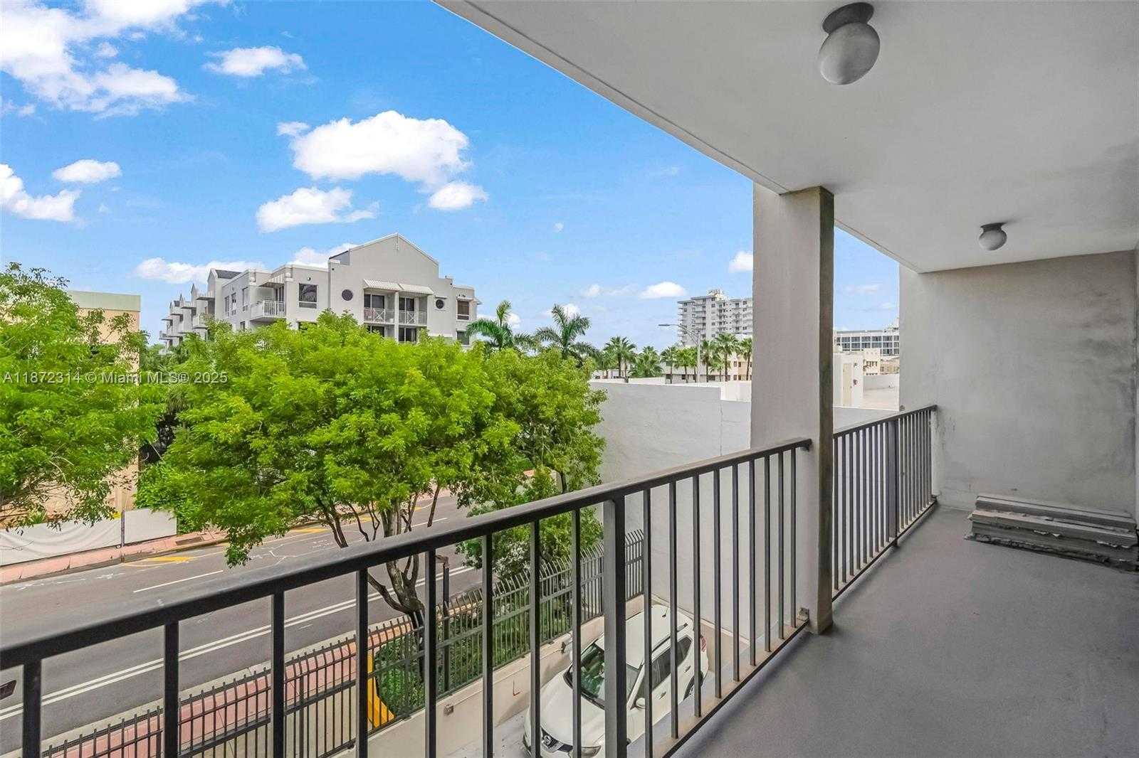 Small Image of 2625 COLLINS AVE #318, Miami Beach Number 34