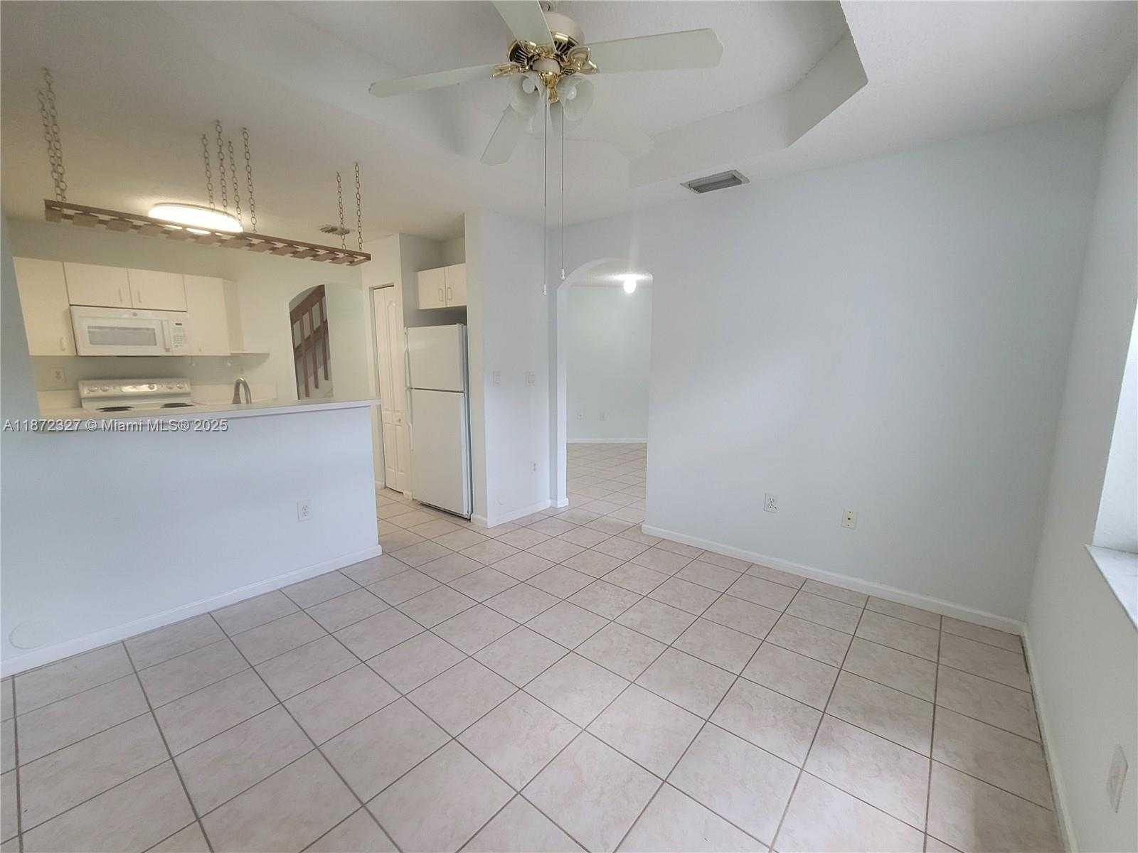 Small Image of 14385 SOUTH WEST 120TH CT #6-7, Miami Number 10