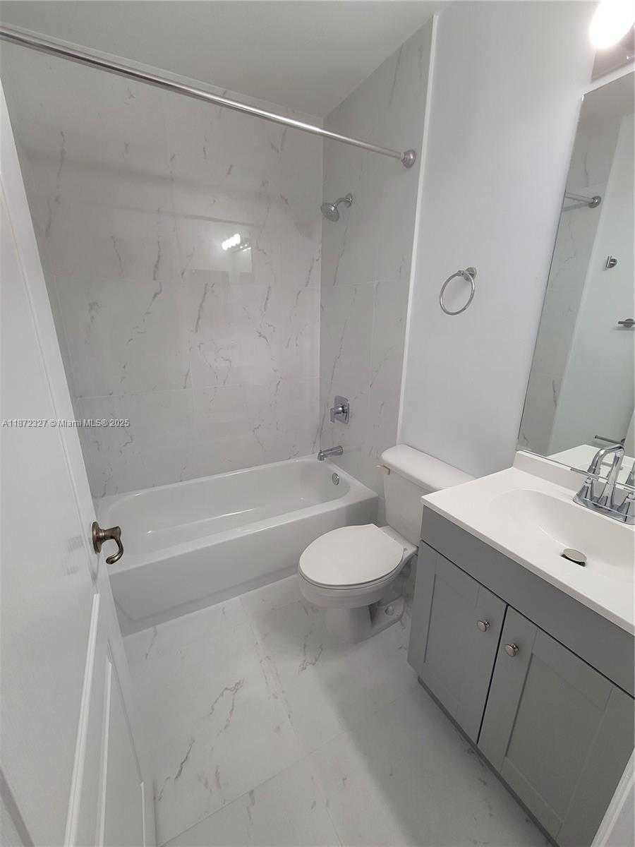 Small Image of 14385 SOUTH WEST 120TH CT #6-7, Miami Number 24
