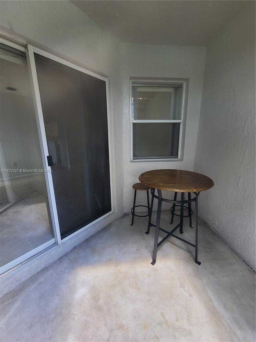 Small Image of 14385 SOUTH WEST 120TH CT #6-7, Miami Number 25