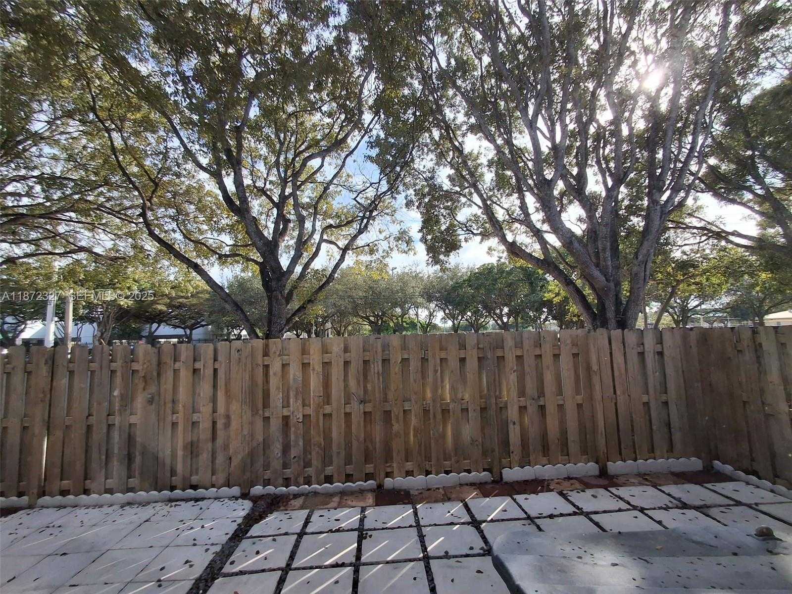 Small Image of 14385 SOUTH WEST 120TH CT #6-7, Miami Number 30