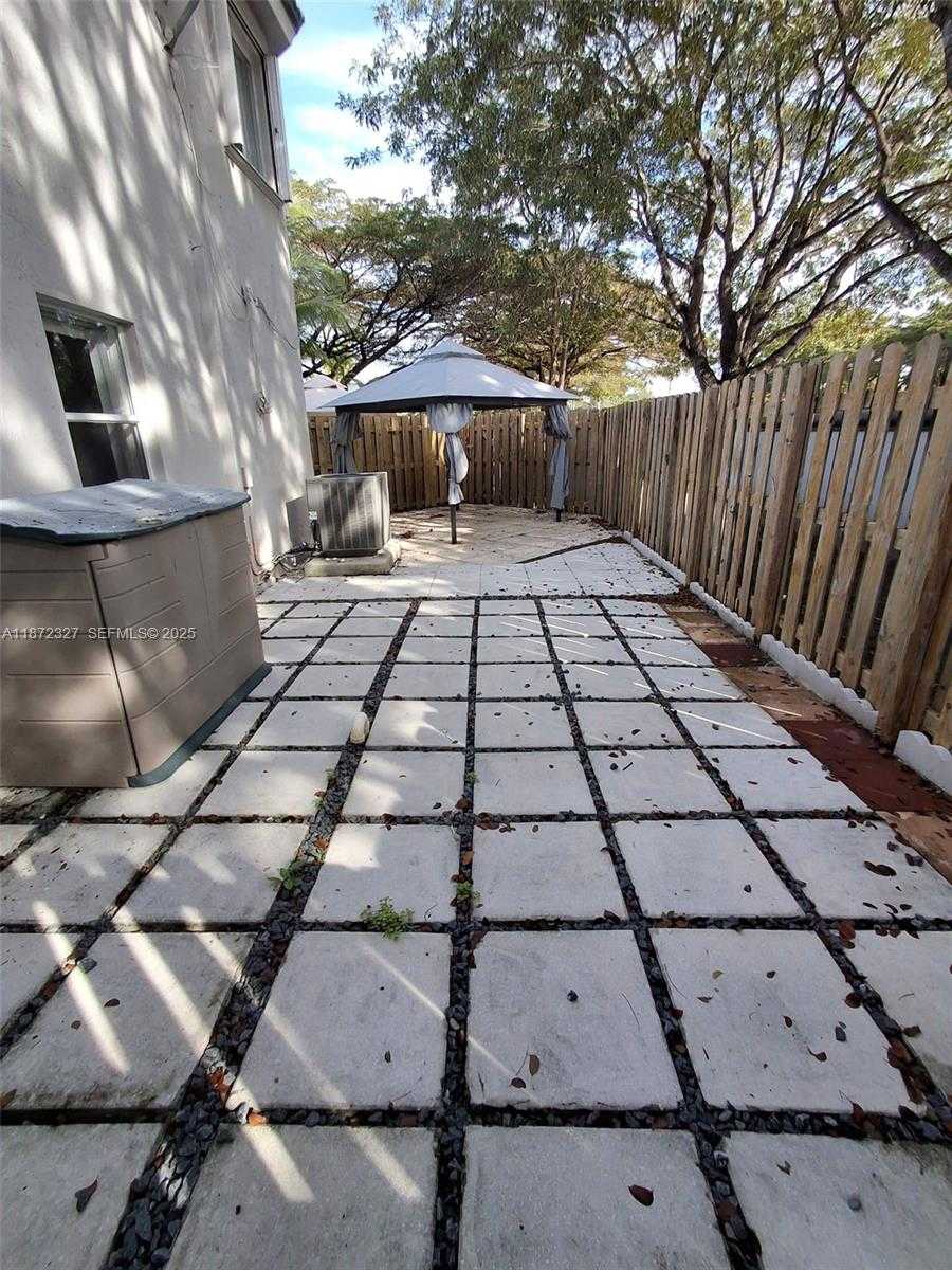 Small Image of 14385 SOUTH WEST 120TH CT #6-7, Miami Number 32