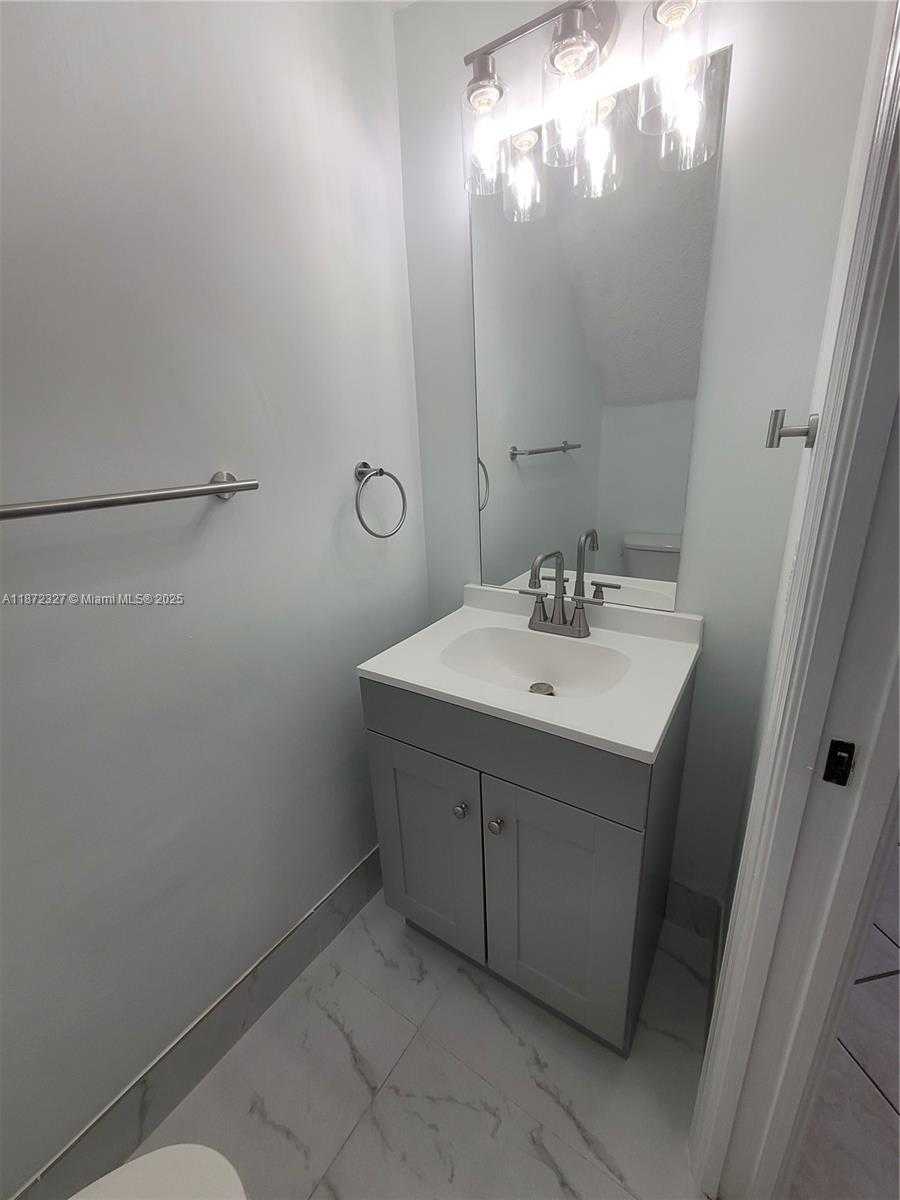 Small Image of 14385 SOUTH WEST 120TH CT #6-7, Miami Number 6