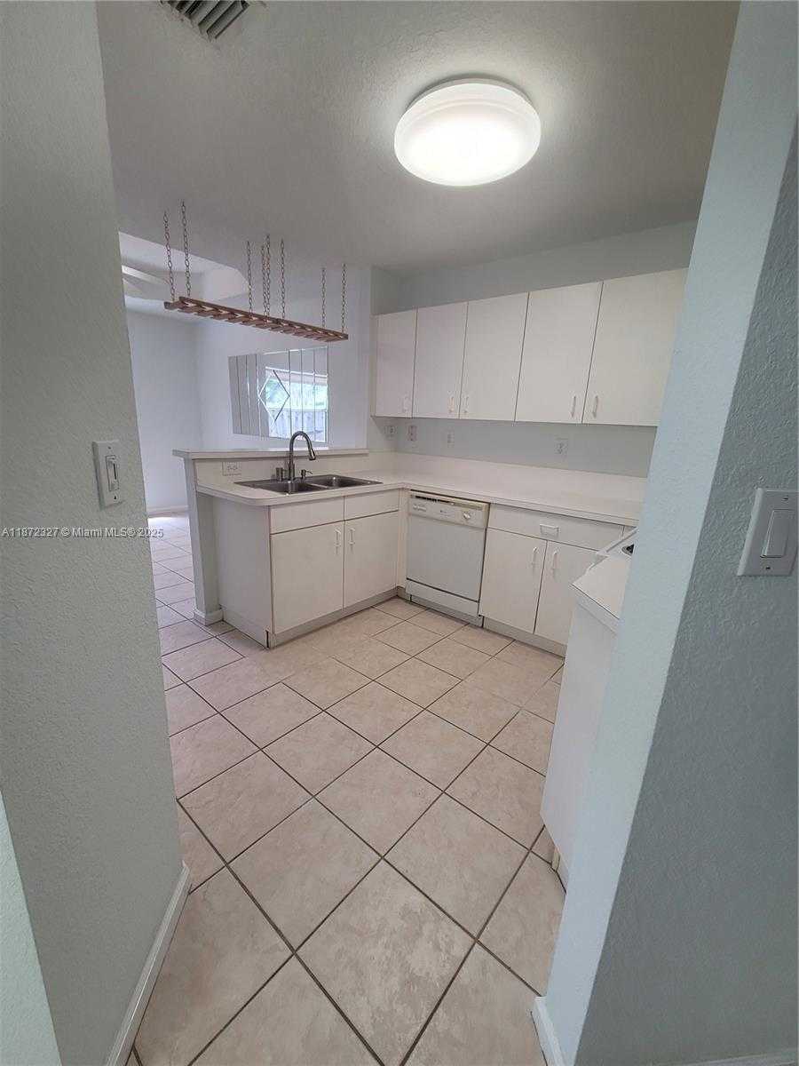 Small Image of 14385 SOUTH WEST 120TH CT #6-7, Miami Number 7
