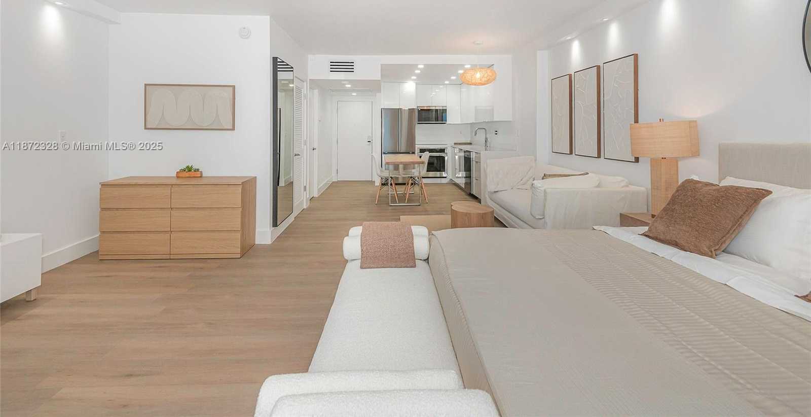 Small Image of 2301 COLLINS AVE #1442, Miami Beach Number 13