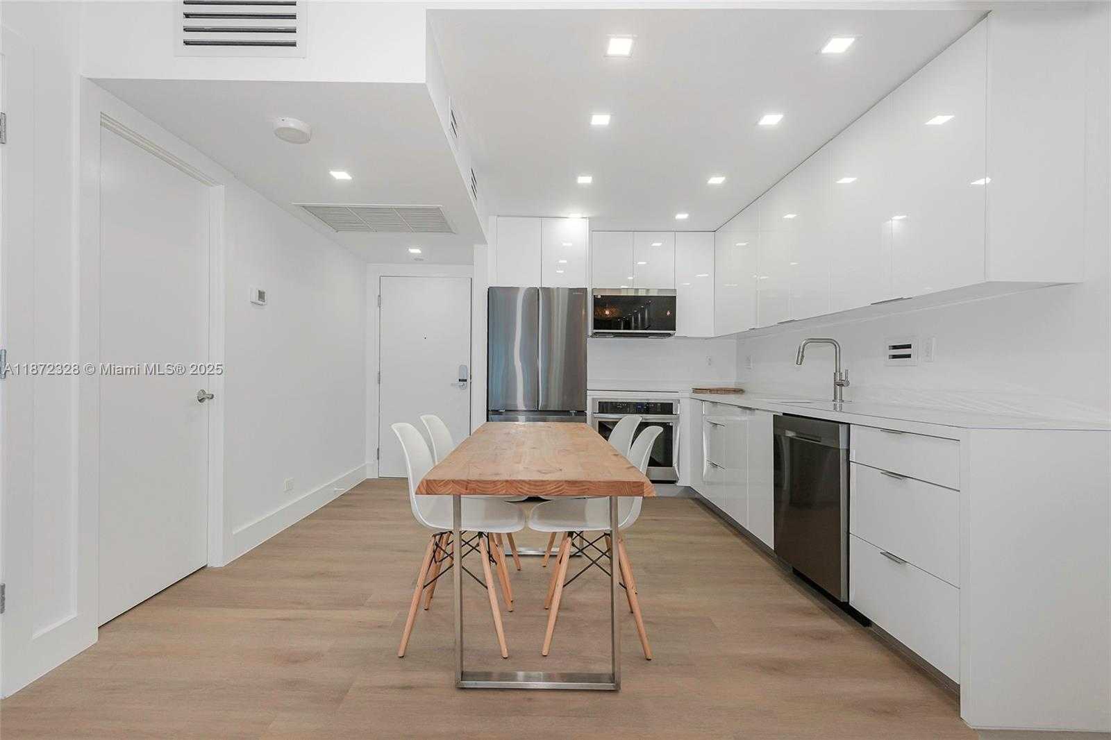 Small Image of 2301 COLLINS AVE #1442, Miami Beach Number 18