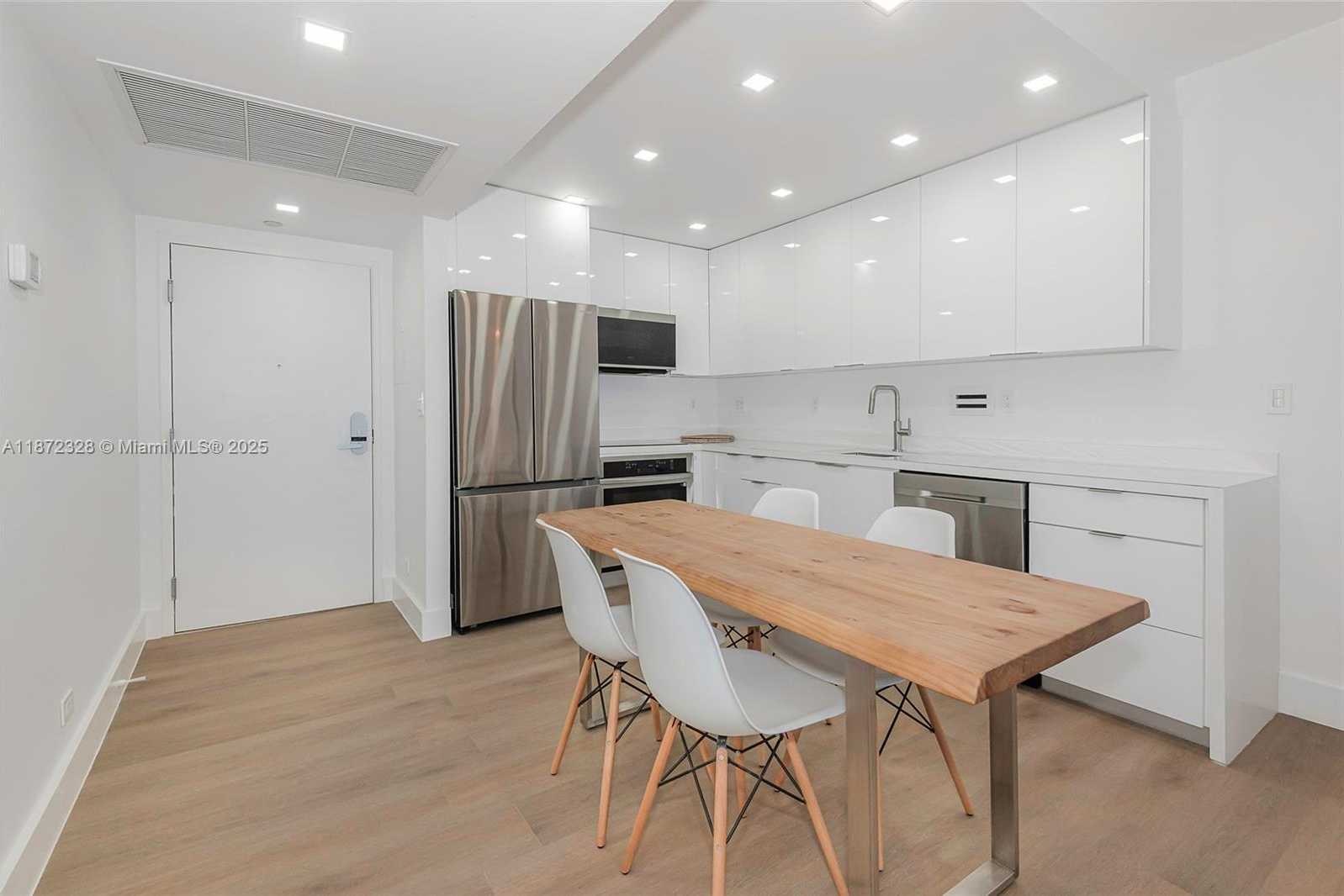 Small Image of 2301 COLLINS AVE #1442, Miami Beach Number 19