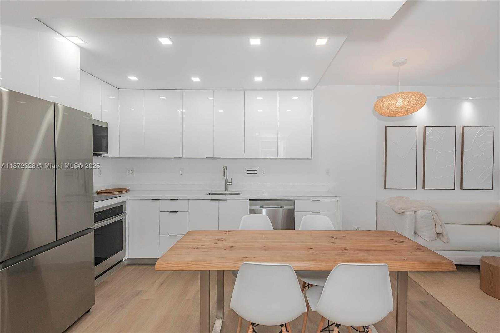 Small Image of 2301 COLLINS AVE #1442, Miami Beach Number 21