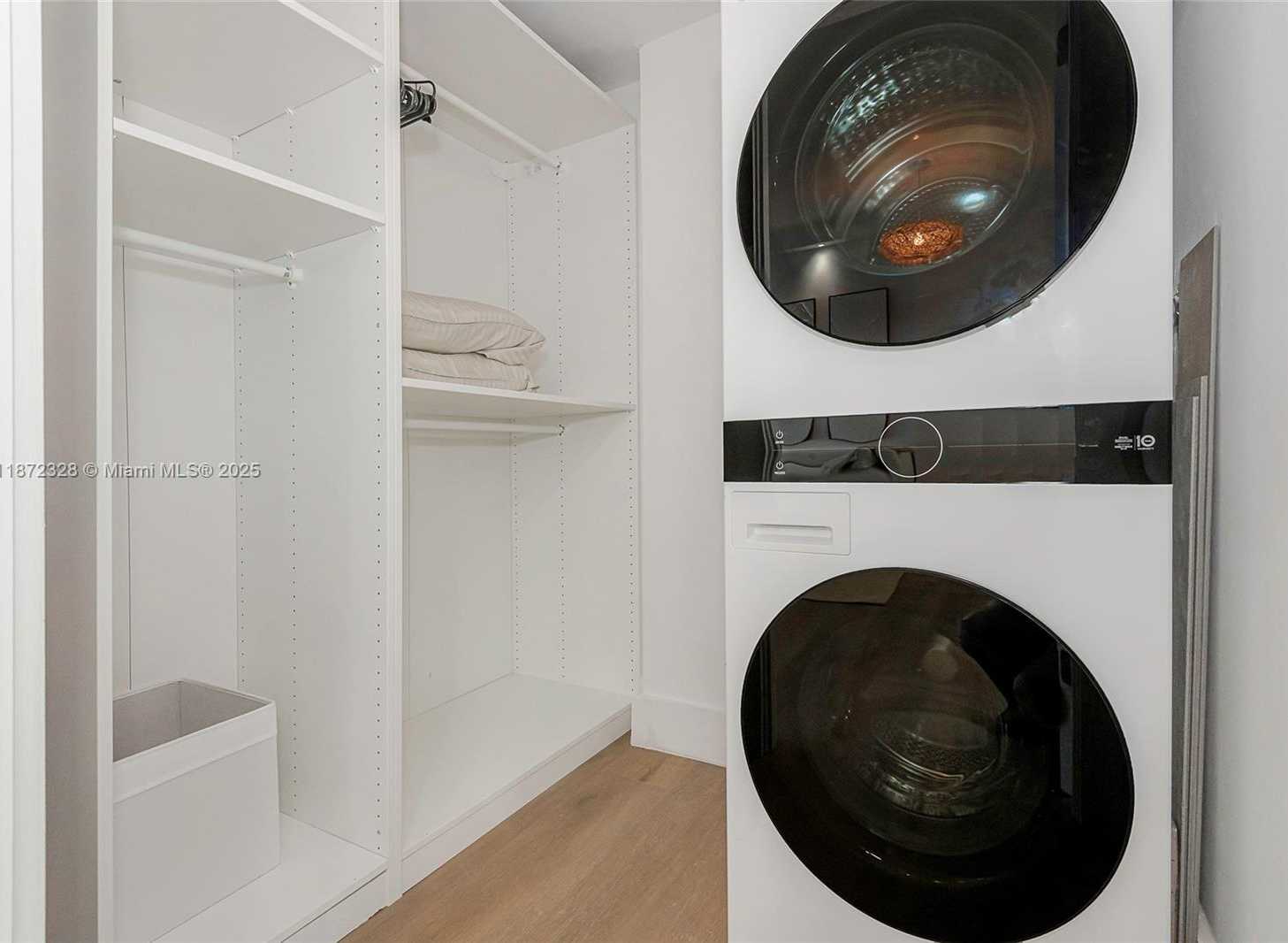 Small Image of 2301 COLLINS AVE #1442, Miami Beach Number 24