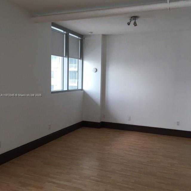 Small Image of 690 SOUTH WEST 1ST CT #2126, Miami Number 5