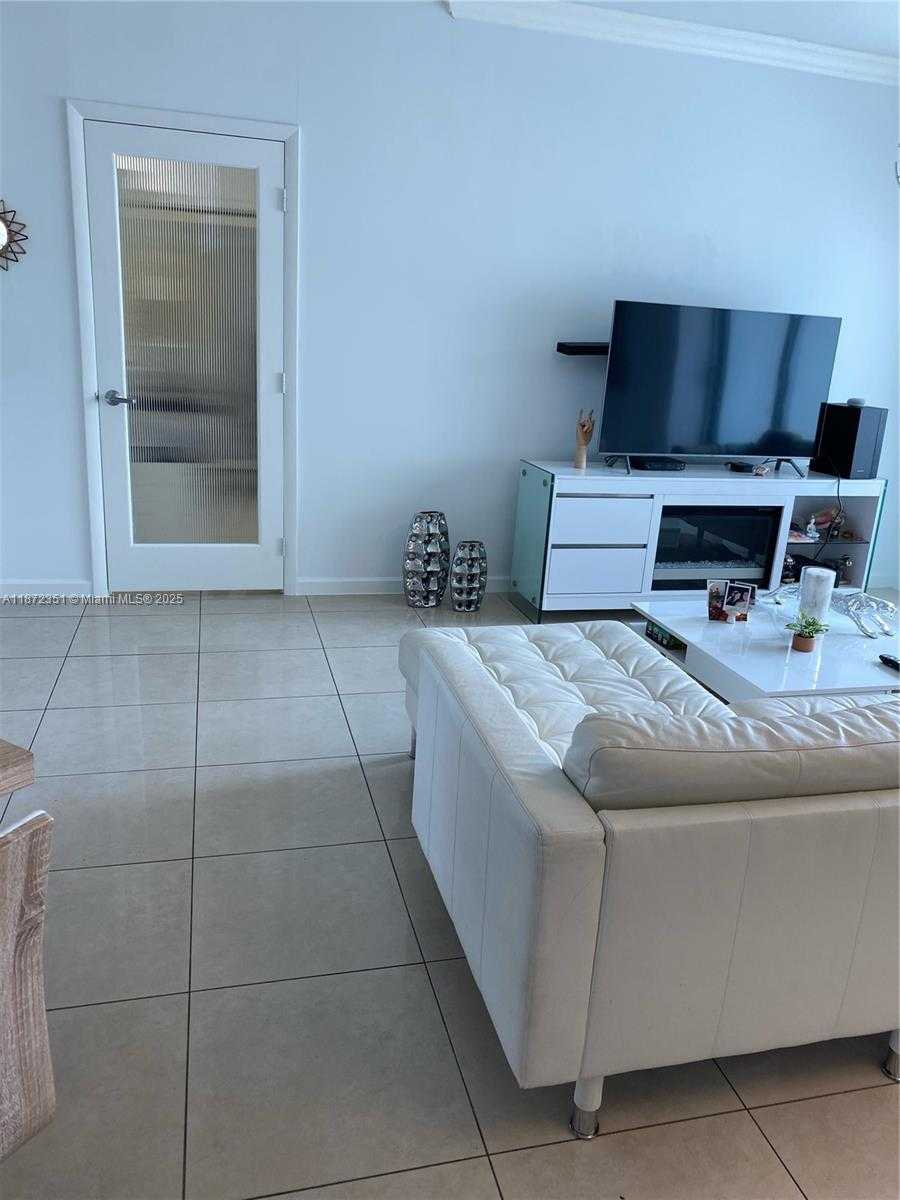 Small Image of 350 SOUTH MIAMI AVE #1113, Miami Number 10