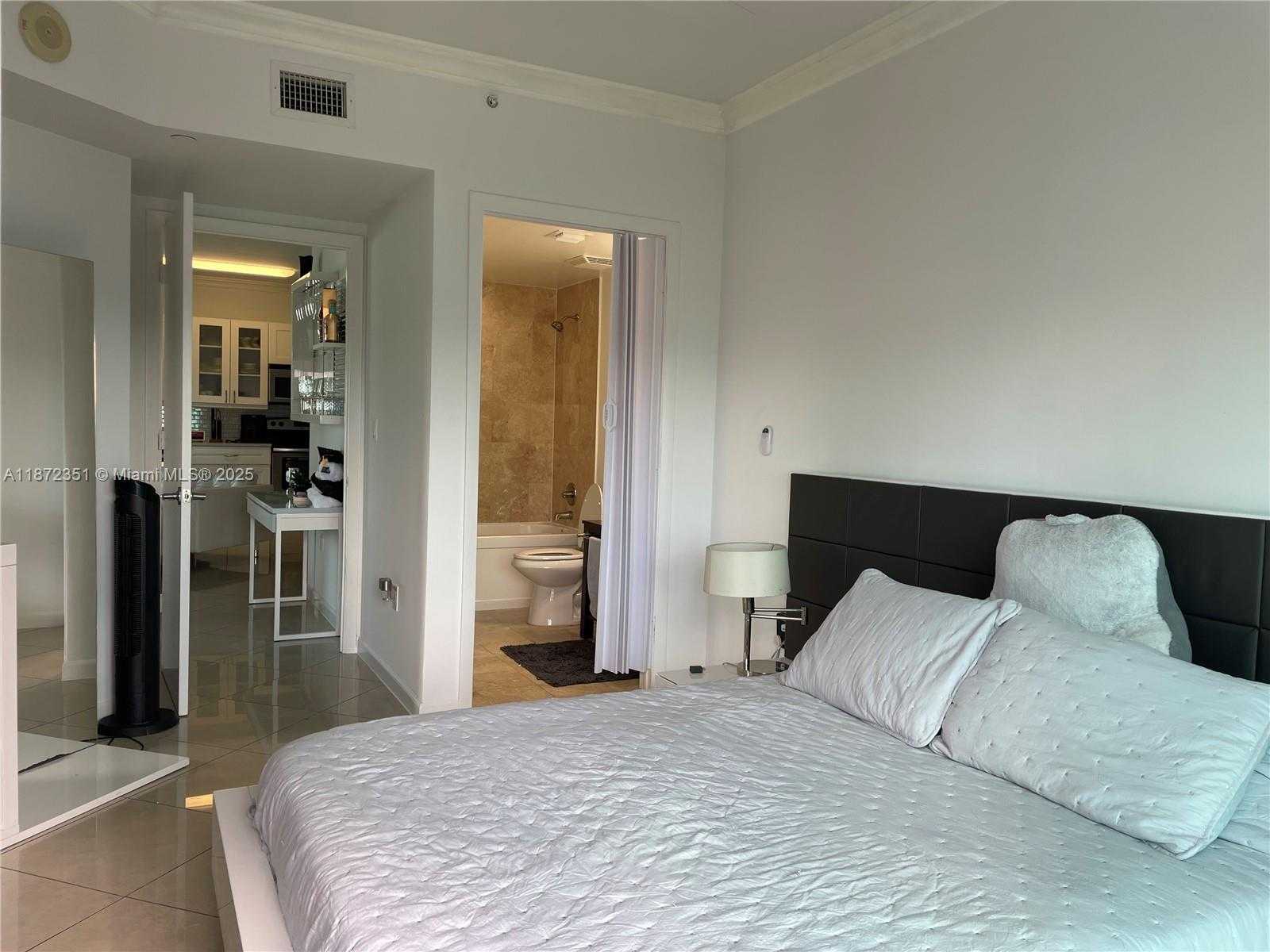 Small Image of 350 SOUTH MIAMI AVE #1113, Miami Number 13