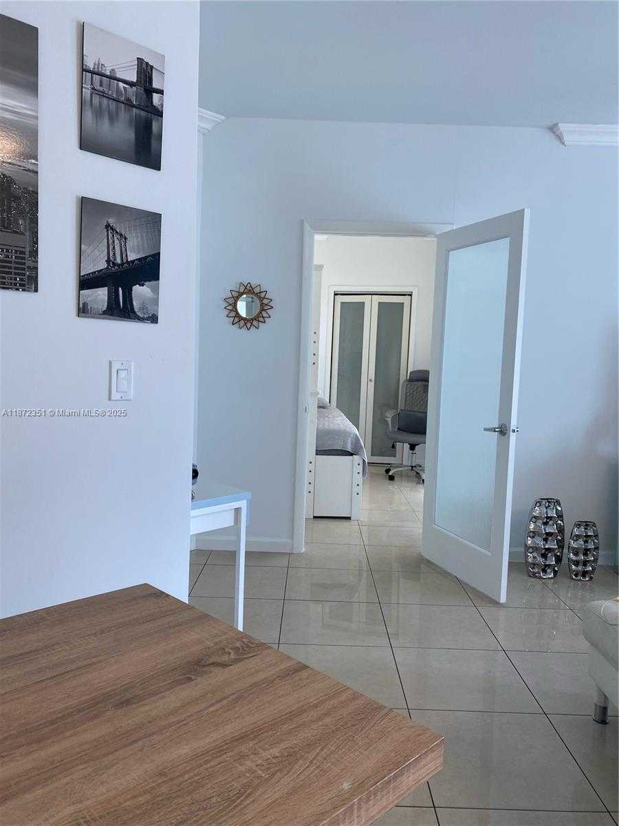 Small Image of 350 SOUTH MIAMI AVE #1113, Miami Number 6