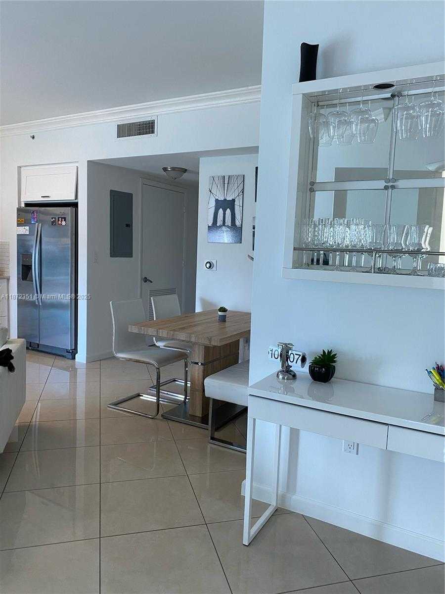 Small Image of 350 SOUTH MIAMI AVE #1113, Miami Number 8