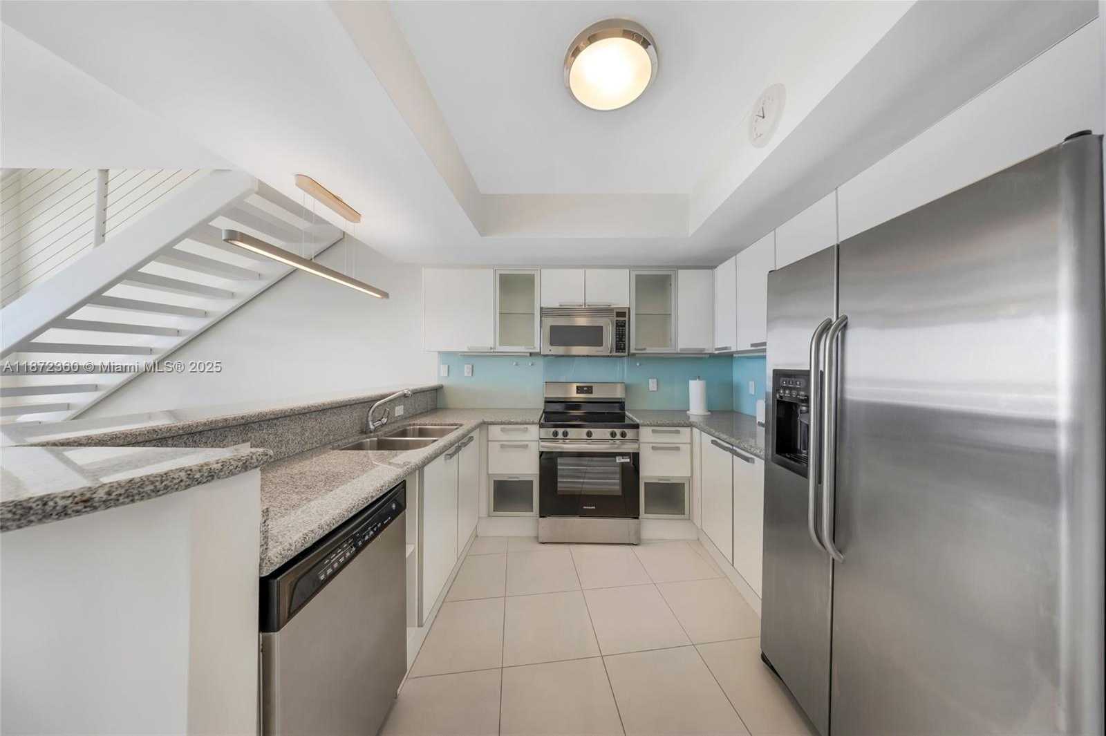 Small Image of 2000 BAY DR #407, Miami Beach Number 16