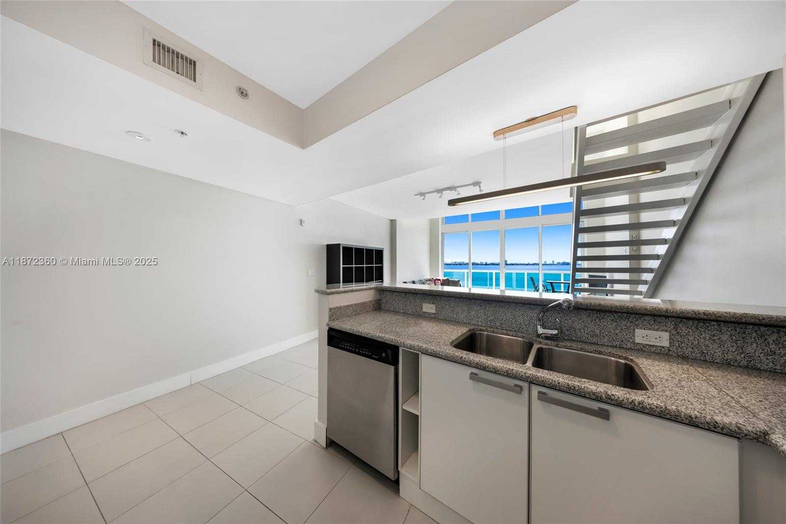 Small Image of 2000 BAY DR #407, Miami Beach Number 17
