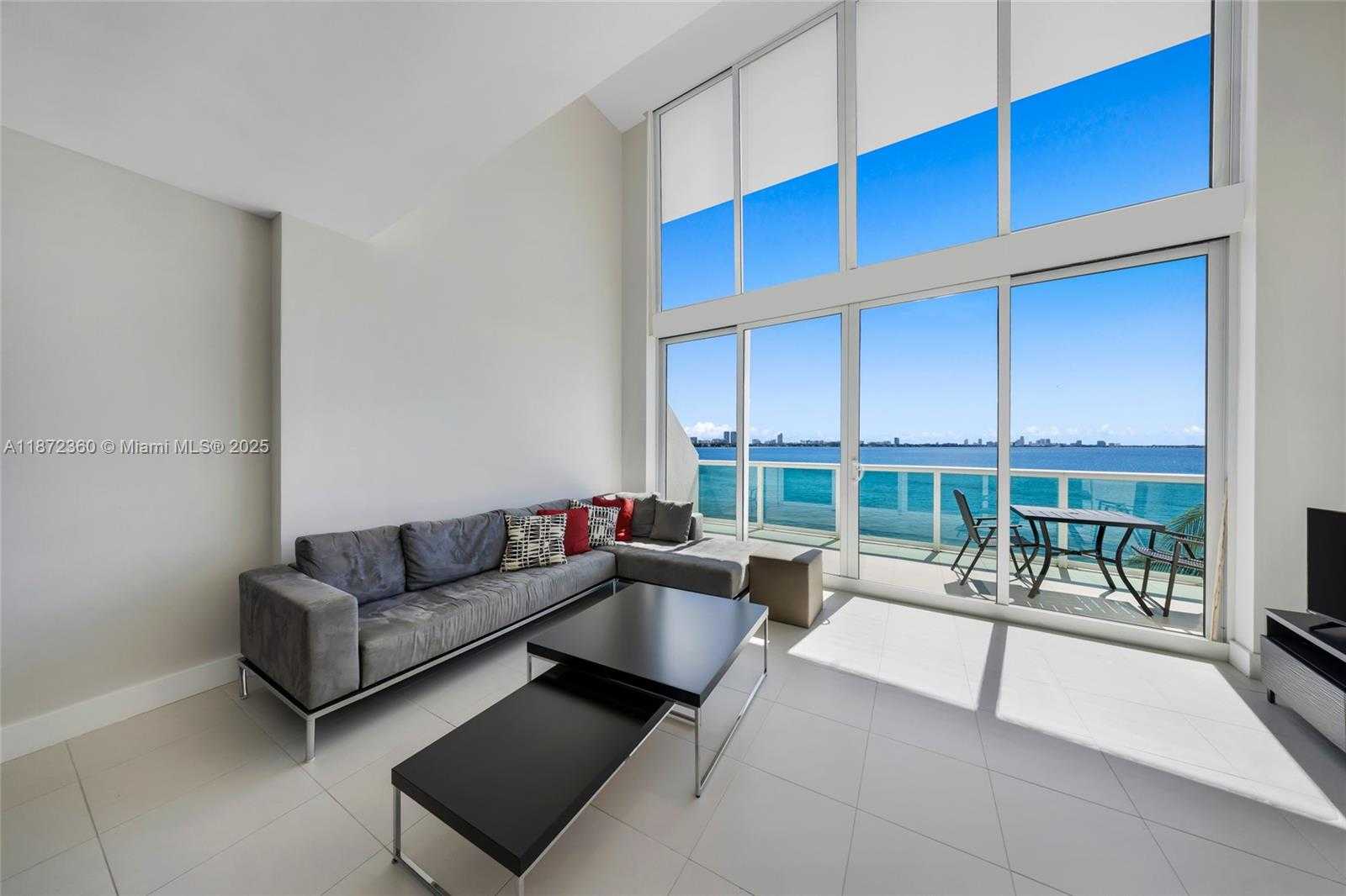 Small Image of 2000 BAY DR #407, Miami Beach Number 2