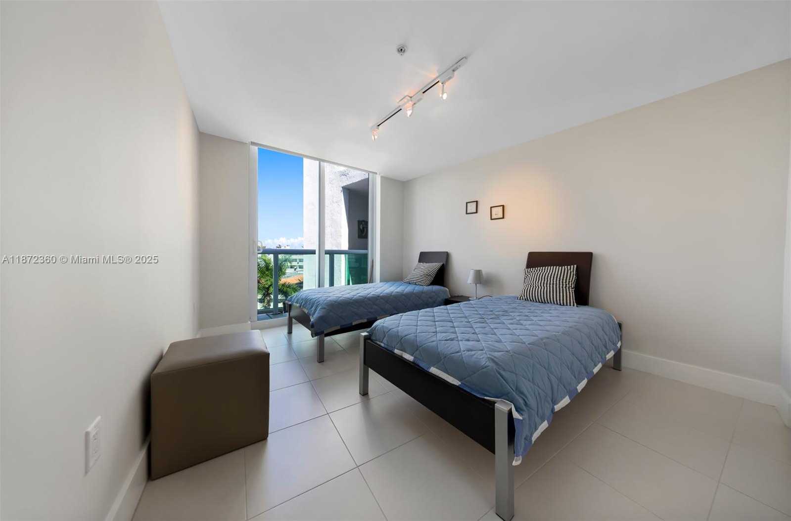 Small Image of 2000 BAY DR #407, Miami Beach Number 27