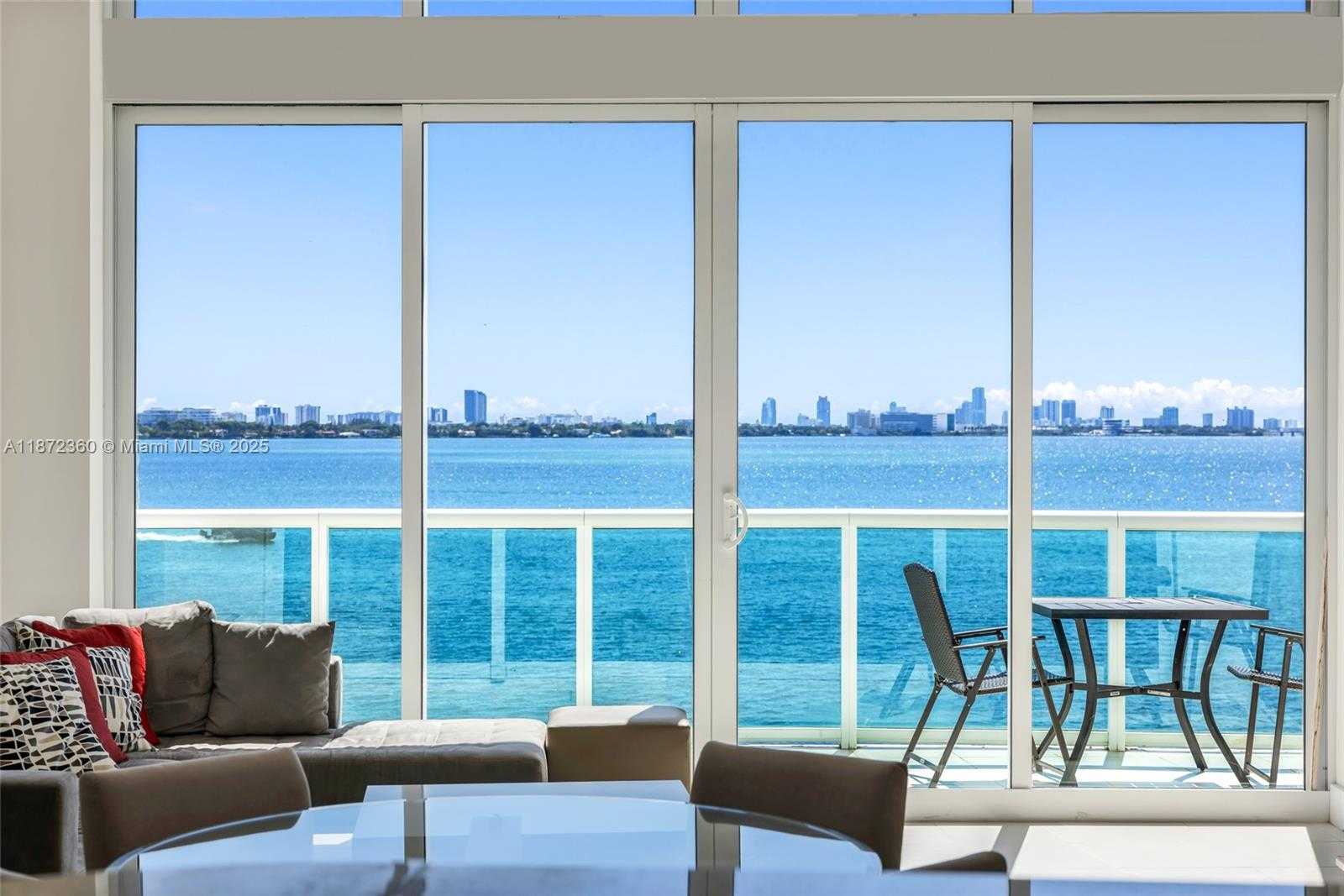 Small Image of 2000 BAY DR #407, Miami Beach Number 4