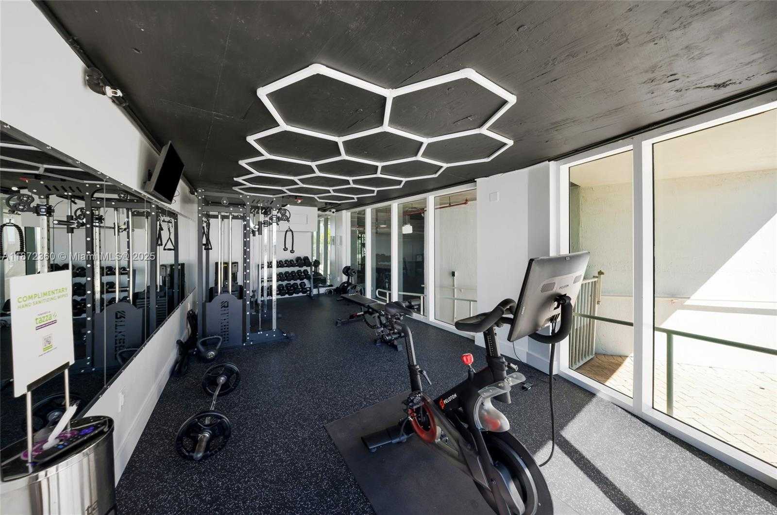 Small Image of 2000 BAY DR #407, Miami Beach Number 41