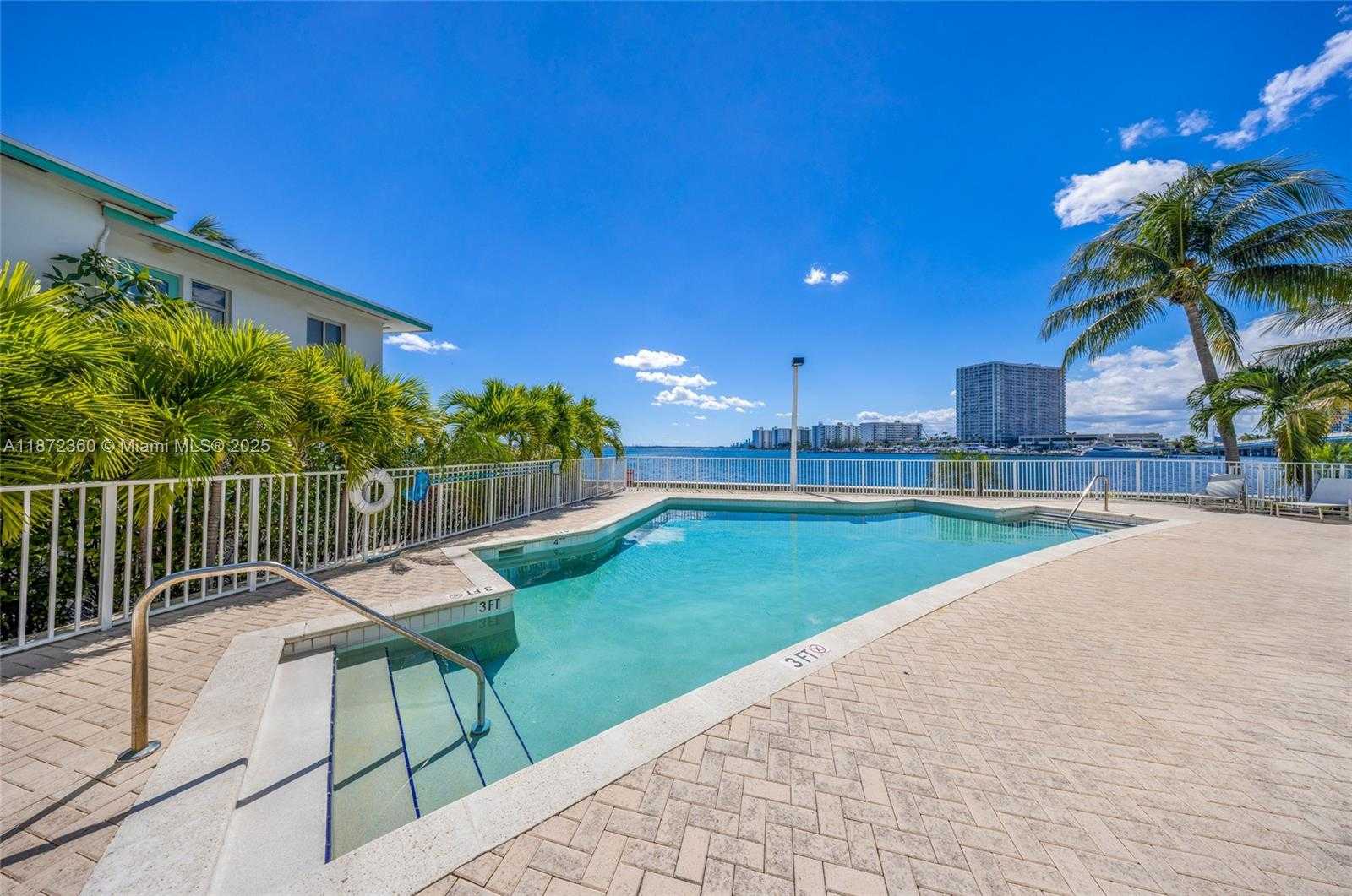 Small Image of 2000 BAY DR #407, Miami Beach Number 44