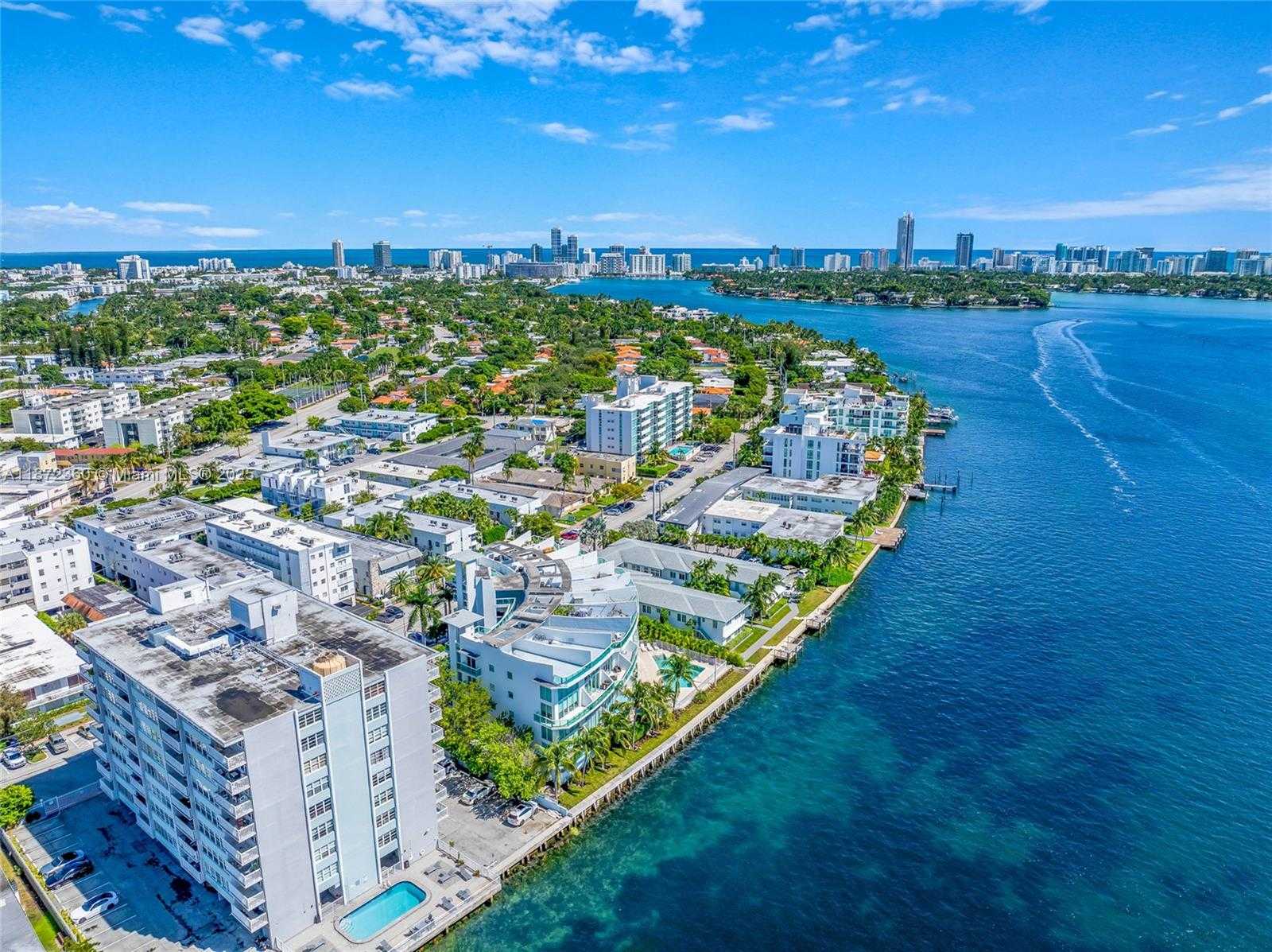 Small Image of 2000 BAY DR #407, Miami Beach Number 53