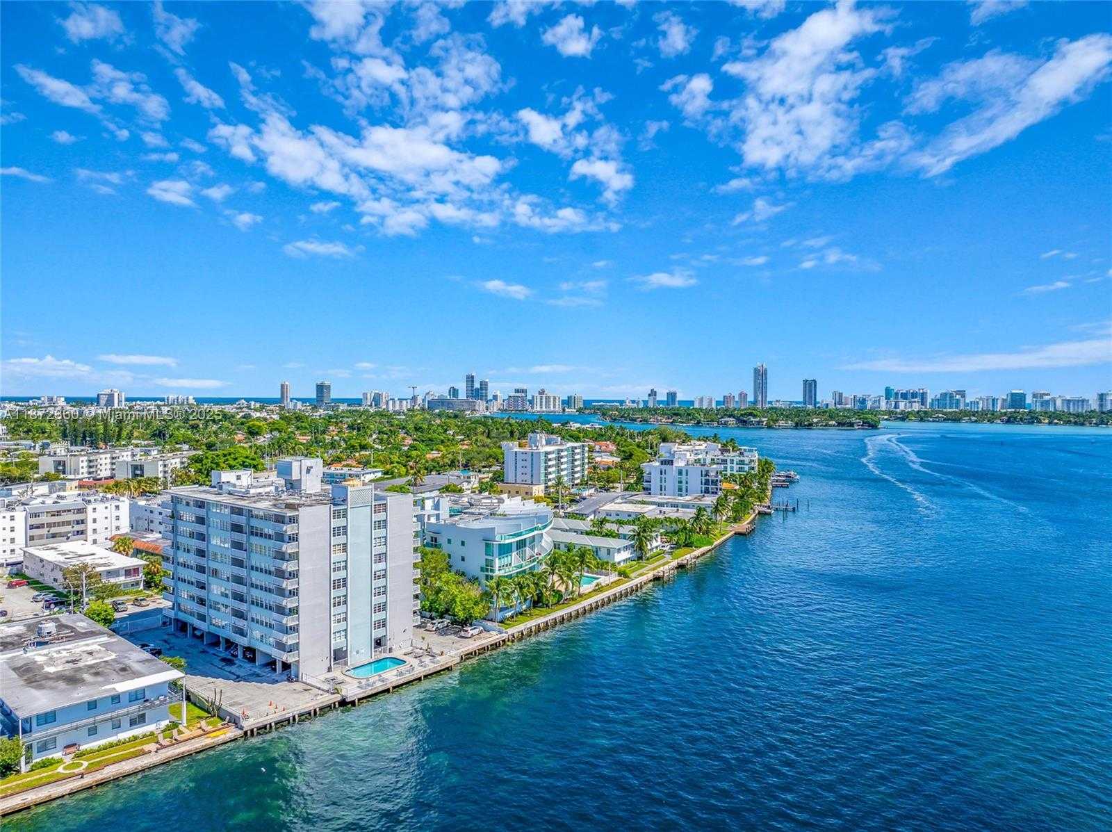 Small Image of 2000 BAY DR #407, Miami Beach Number 64