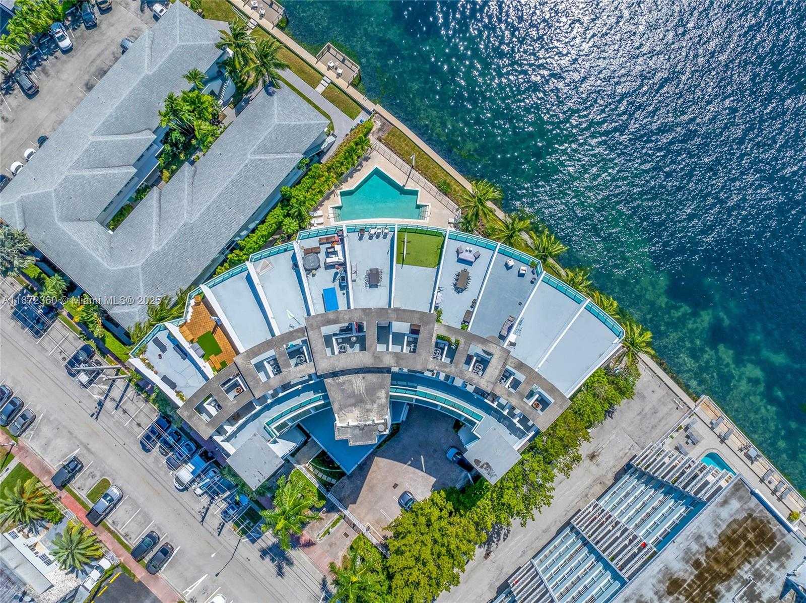Small Image of 2000 BAY DR #407, Miami Beach Number 75