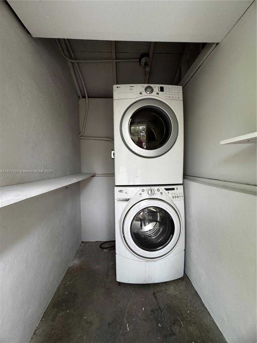 Small Image of 1601 SOUTH WEST 20TH AVE #3, Fort Lauderdale Number 13