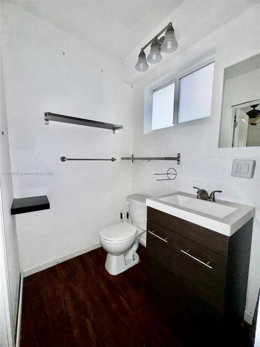 Small Image of 1601 SOUTH WEST 20TH AVE #3, Fort Lauderdale Number 8