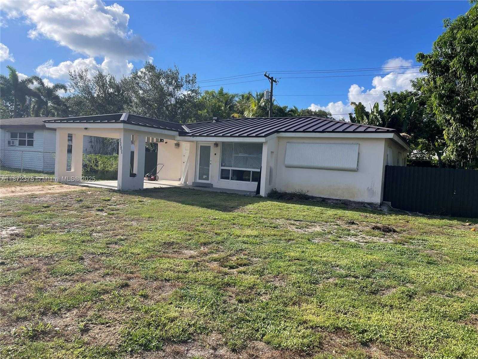 Small Image of 3301 SOUTH WEST 20TH CT, Fort Lauderdale Number 2