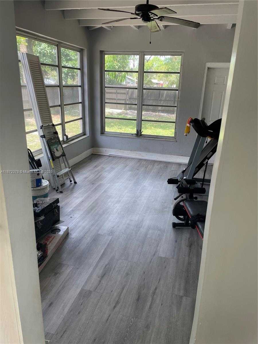 Small Image of 3301 SOUTH WEST 20TH CT, Fort Lauderdale Number 5