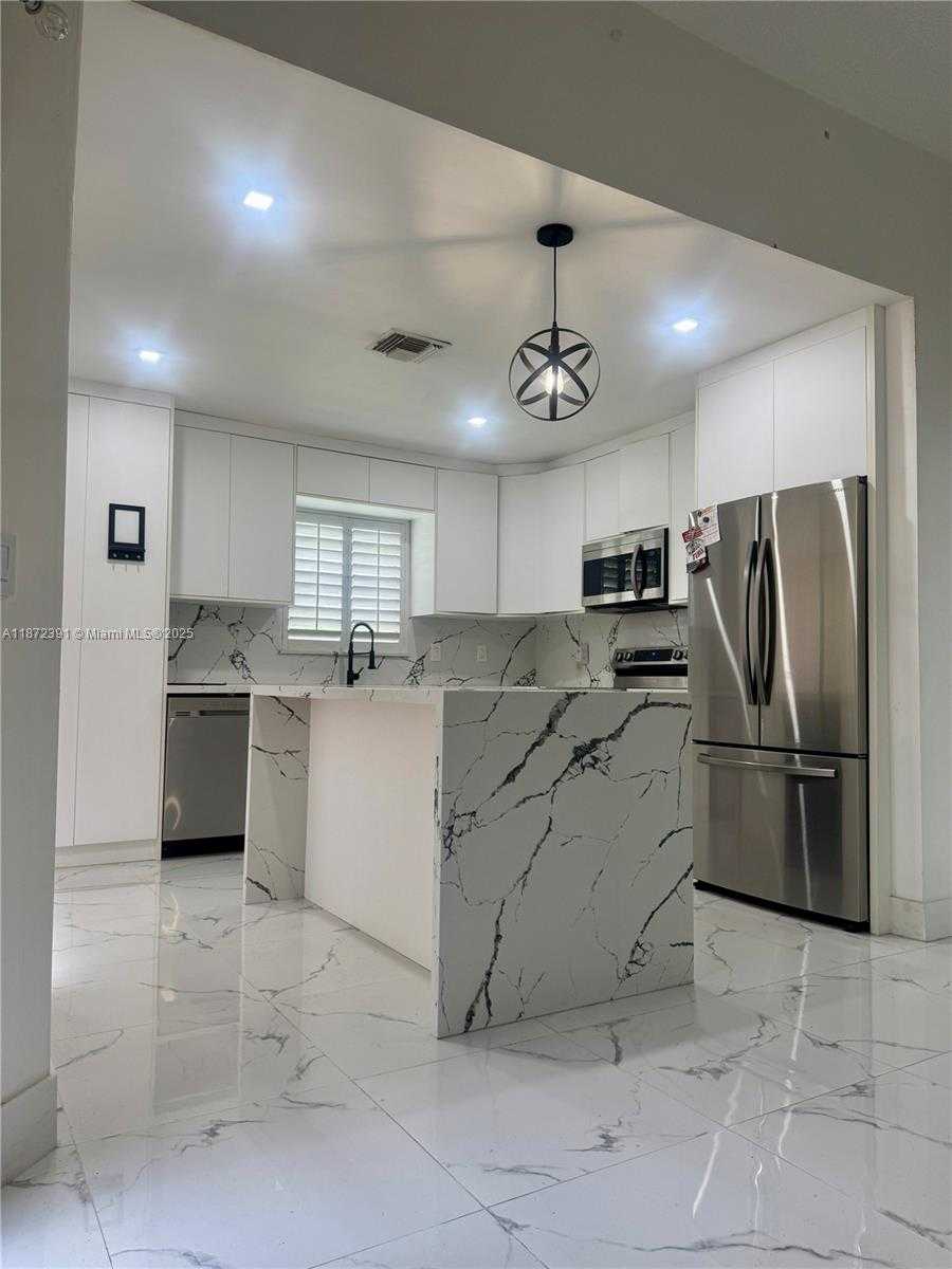 Small Image of 2215 SOUTH EAST 6TH CT, Homestead Number 10