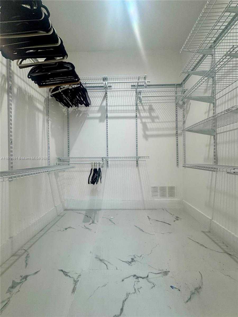 Small Image of 2215 SOUTH EAST 6TH CT, Homestead Number 18