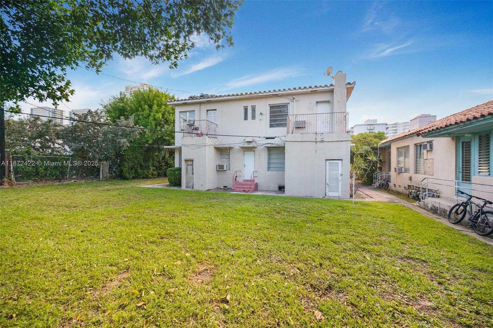 Small Image of 825 ALTON RD #2, Miami Beach Number 2