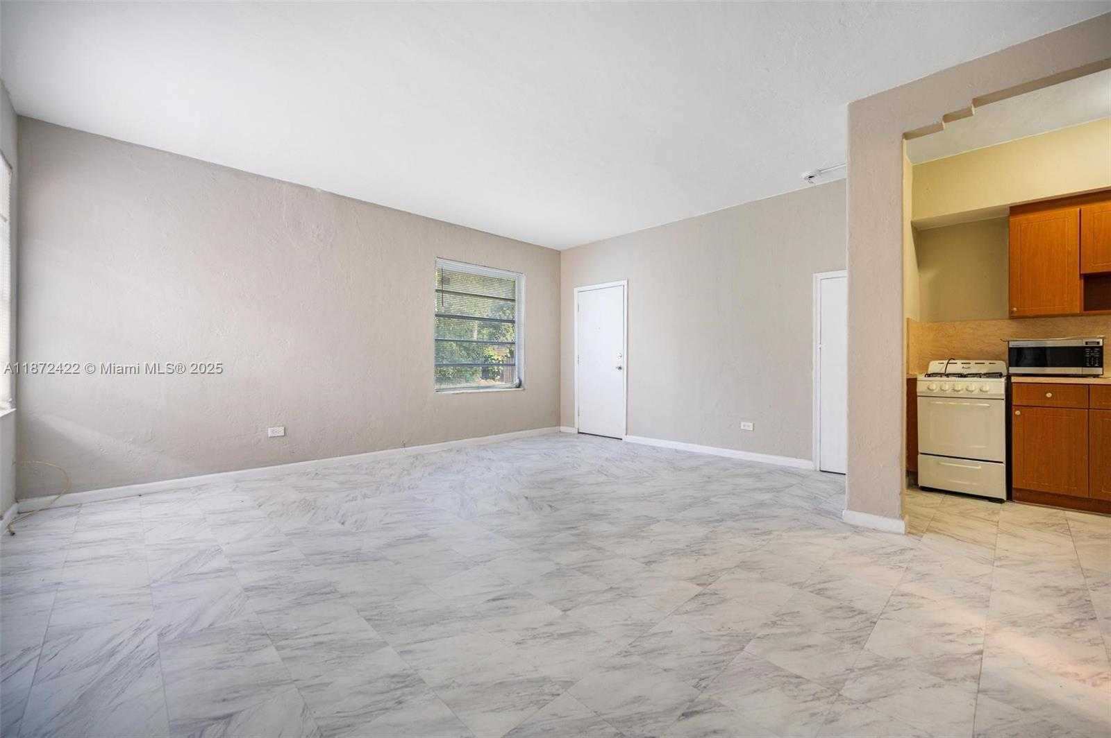 Small Image of 825 ALTON RD #2, Miami Beach Number 7