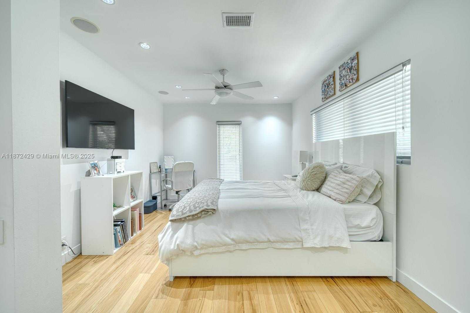 Small Image of 620 CONDE AVE, Coral Gables Number 26