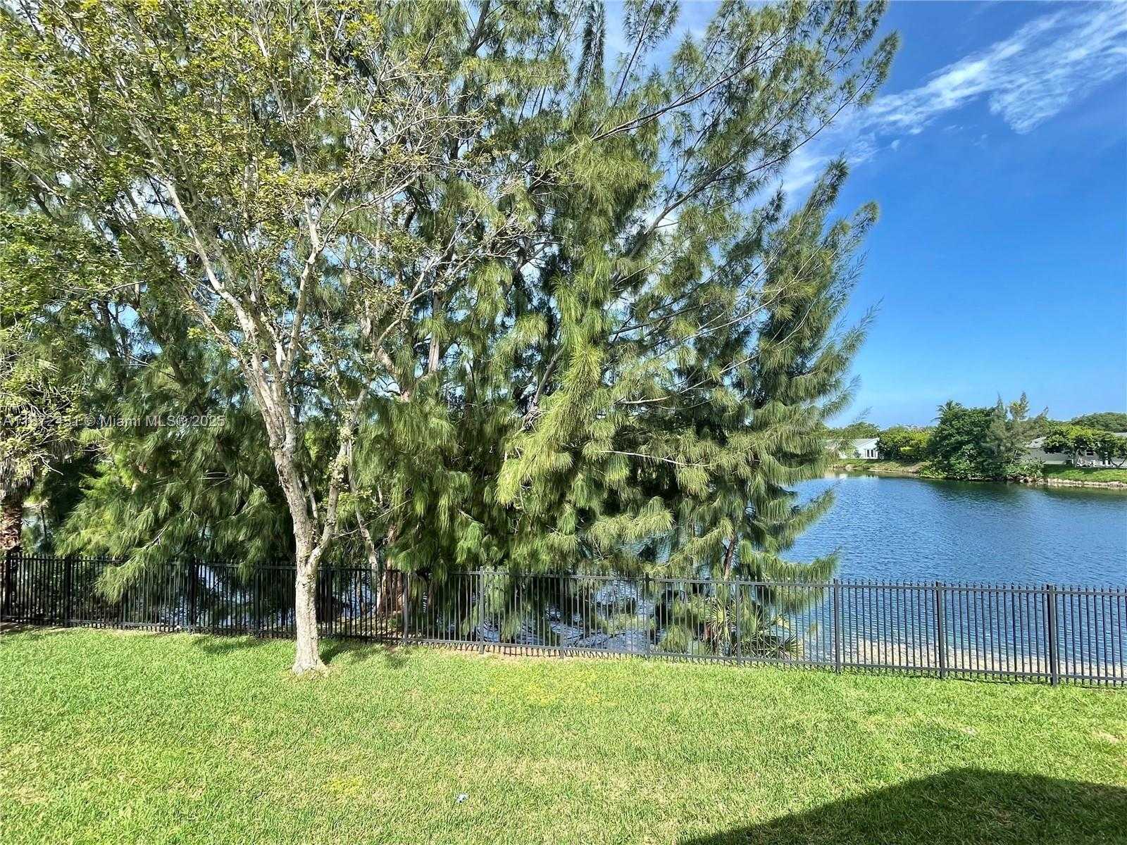 Small Image of 7415 SOUTH WEST 152ND AVE #7-208, Miami Number 21