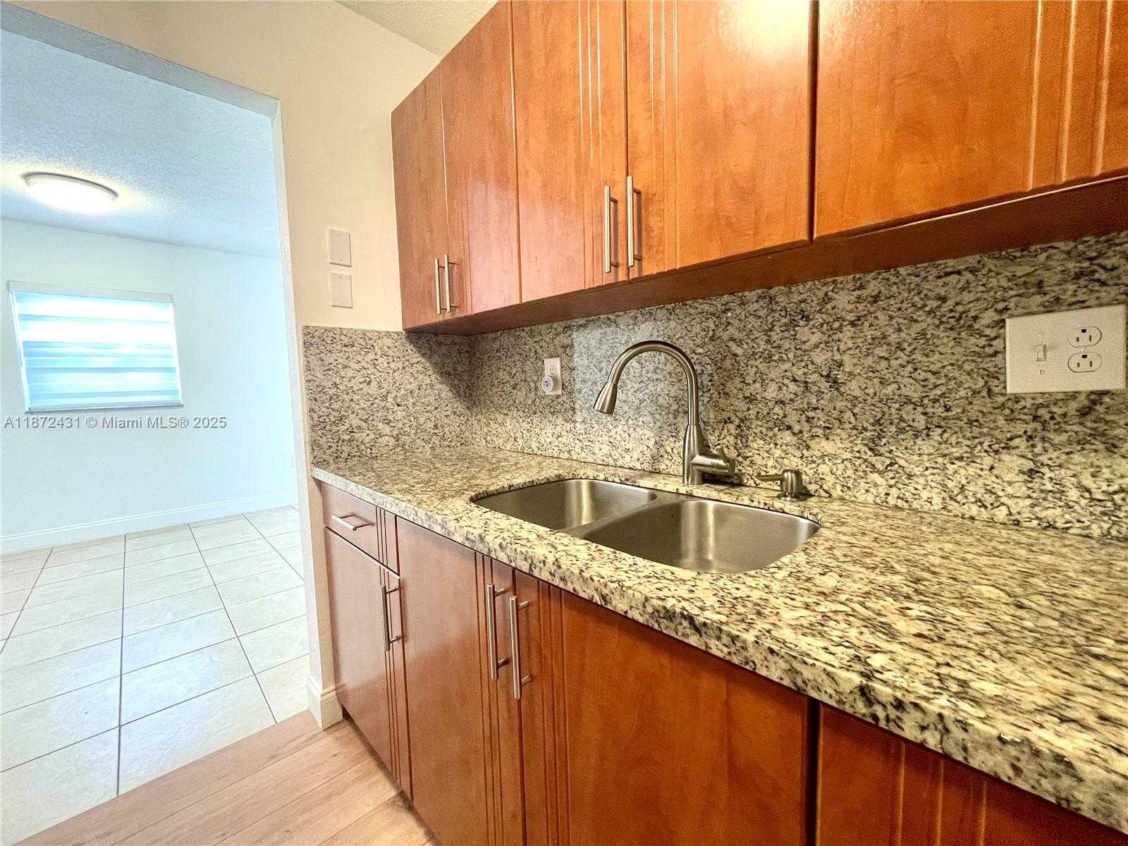 Small Image of 7415 SOUTH WEST 152ND AVE #7-208, Miami Number 6