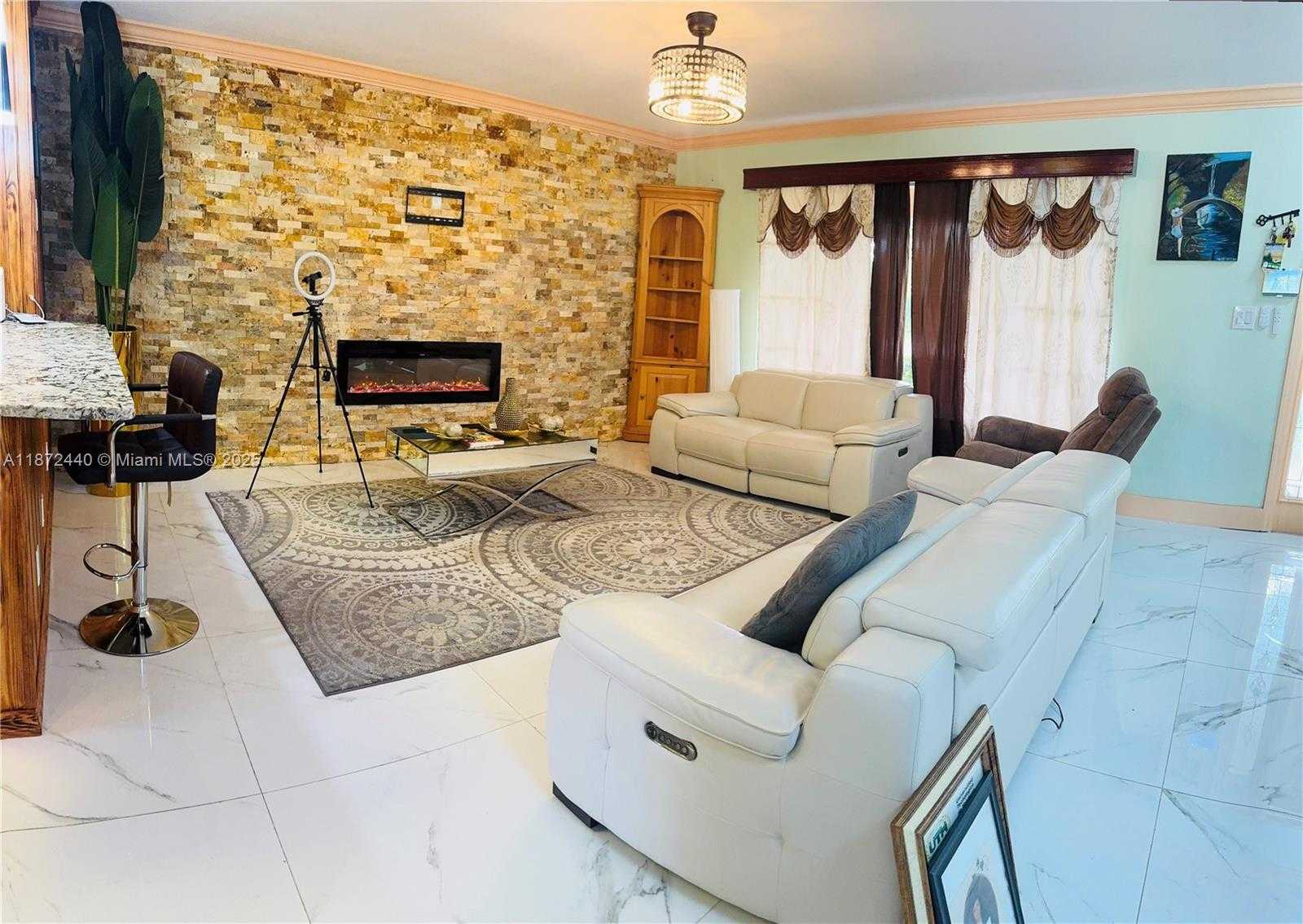 Small Image of 1230 NORTH WEST 74TH AVE #1230, Plantation Number 3
