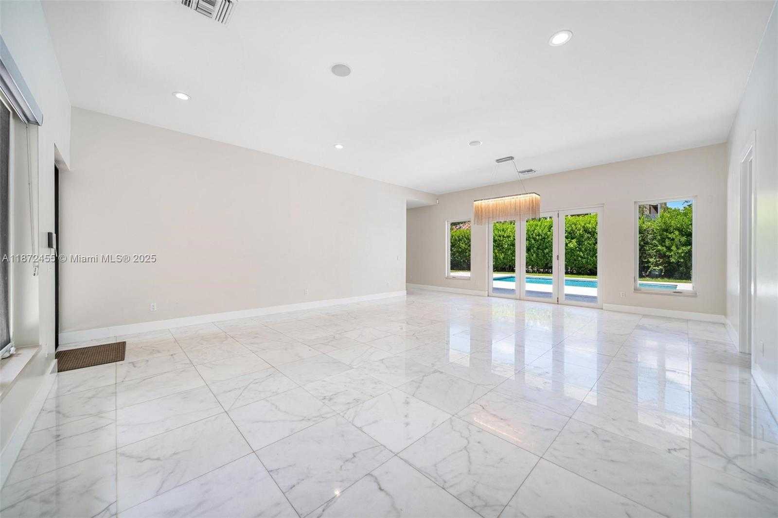 Small Image of 511 MADEIRA AVE, Coral Gables Number 5